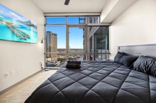 Luxury Victory Park VYBE! - Dallas - 2
