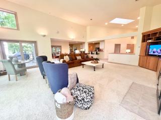 Spacious 4 BDR Home in Desirable Abbey Springs - Lake Geneva - 3