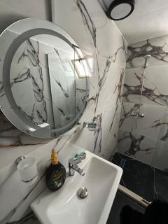 Hoxhaj Apartamente Vlore - Polisi i Vogël - 6