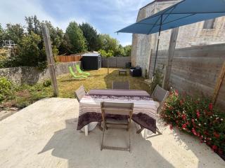 maison avec terrasse et jardin, 20 minutes de la plage - 0