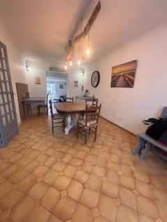 maison avec terrasse et jardin, 20 minutes de la plage - Saint-Jean-dʼAngle - 3