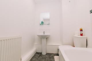Chic 3 Bed Flat on Harbour Way - Folkestone - 7