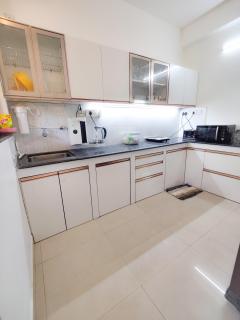 Luxury Beach Staycation family Pool Wi-Fi Car Park - Goa - 4