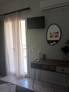 Paxos Rock Apartments - 3