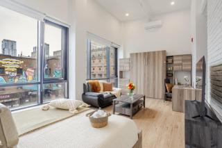 Lovely Loft with Views on Bishop - MTL - Montréal - 1