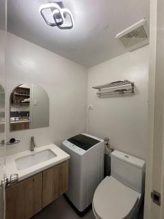 Bright and Stylish Condo with Pool View and Balcony - - 3