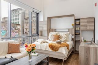Lovely Loft with Views on Bishop - MTL - Montréal - 3
