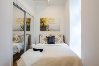 Inner-City Studio on Bishop -Heart of MTL - 6