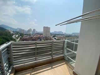 Minimalist Balcony Duplex w Netflix at Bayan Lepas - Bayan Lepas - 4