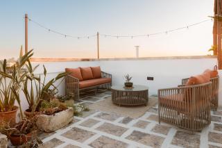 Dimora Le Tre Muse Guesthouse - 1