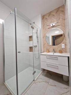 Apartament Paderewskiego Two Bedrooms Private Garage Air Condition - Rzeszów - 3