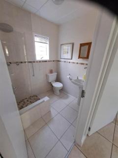 Luxury Garden Retreat 2B Sandton - Sandton - 9