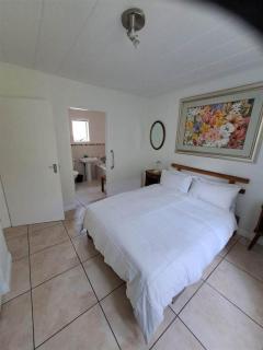 Luxury Garden Retreat 2B Sandton - Sandton - 4