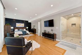 Spacious Luxury Retreat 8 Bed Oasis with 6 Baths - Chicago - 9