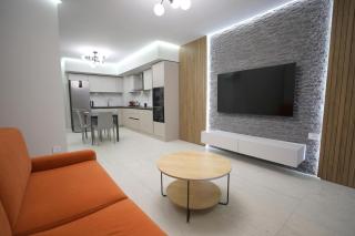 Azure Sea Apartments - Sarandë - 1