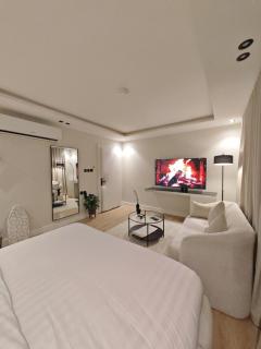 Elegant studio - self entry 303 - 2