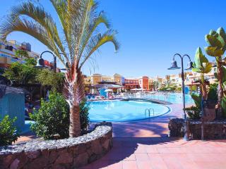 Casa De Nola - Poolside Apartment With Large Terrace - Playa de las Americas - 4