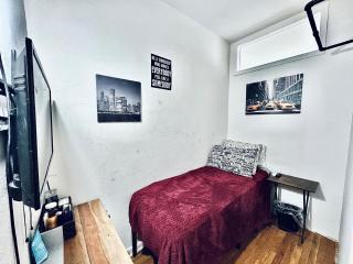 Super Cozy Room for Single person Who Cares about Location - New York - 8