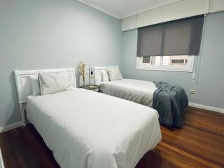 Piso Céntrico 120m2 + parking propio (O Grove) - 2