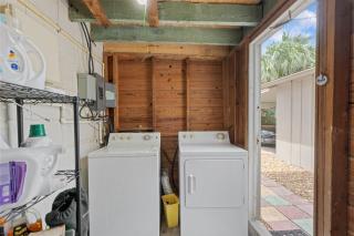 Vintage Cottage & Modern Touches - Tampa - 7