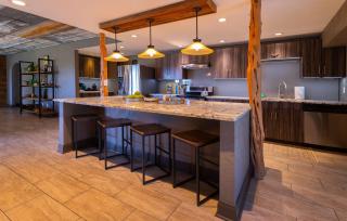 Willie's Hill Country Hideaway - Family Stay for 8 with Hot Tub & Fire Pit - Wimberley - 9