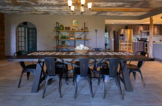 Willie's Hill Country Hideaway - Family Stay for 8 with Hot Tub & Fire Pit - Wimberley - 2