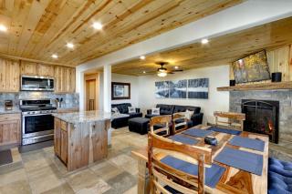 Tall Pine Chalet home - Stateline - 4