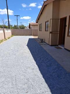 Modern & Secure Home in the Heart of Francistown - Francistown - 9