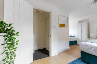 Charming & Spacious 3BR 2BR House in Paddington! - Londra - 6