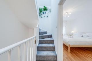 Marilyn's Place in Mill Hill - Mill Hill - 3