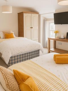 Ty Sunnymead Guesthouse - Aberystwyth - 4