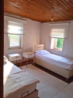 Peaceful Duplex Holiday Home in the Center - - 1