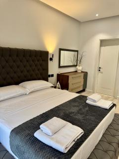 Teds Luxury Apartments - Tirana - 2