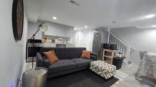Charming, Newly Renovated 1 Bed, 1 Ba, FREE Parking - Washington, D.C. - 9