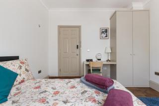 Royal Greenwich Hospitality - 6