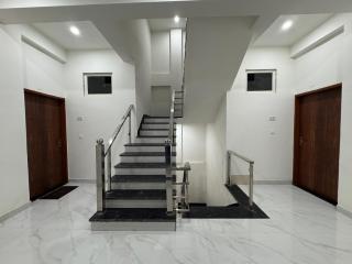 Shree Hanumat Kripa Dham - Vrindāvan - 3