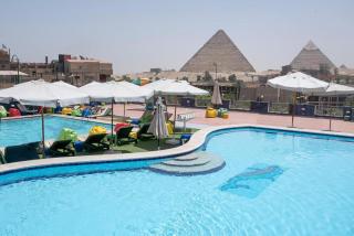 A pyramids view - Il Cairo - 2