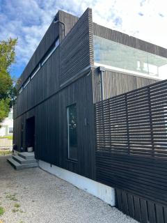 Seaside Villa with outdoor Jacuzzi - 4