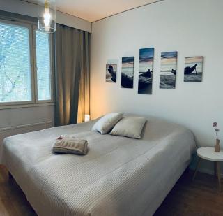 Spacious 1BR Downtown Apartment with Private Balcony - Jyväskylä - 0