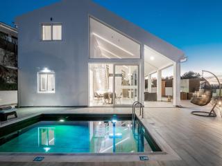 Inviting villa in Tragaki with private swimming pool - Tragaki - 0