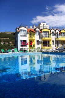 PoolView Elite Apartment in RoseGardenComplex with BigPool and Parking - Balchik - 0