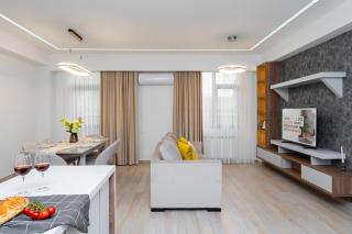 KeyGo #0167 I 2 Bedroom I Near Cascade - Erevan - 2