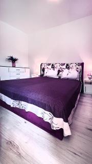 PoolView Elite Apartment in RoseGardenComplex with BigPool and Parking - Balchik - 4