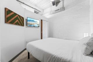 Trendy DT Loft l 2 TV's l Parking l Café - Cleveland - 2
