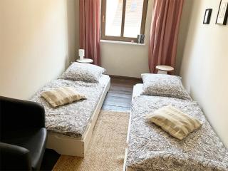 Große Wohnung in Marktnähe - Weißenfels - 2