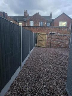 Sterling House - by Eazystays - Crewe - 7