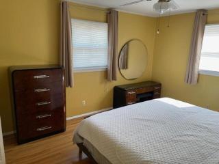 Country club drive 208 - 9