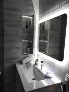 Loft by Night - Almaty - 2
