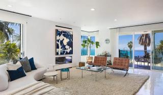 Three Bedrooms Ocean Avenue Luxury Apartment - 5