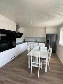House on Leknes, in the middle of Lofoten - - 9